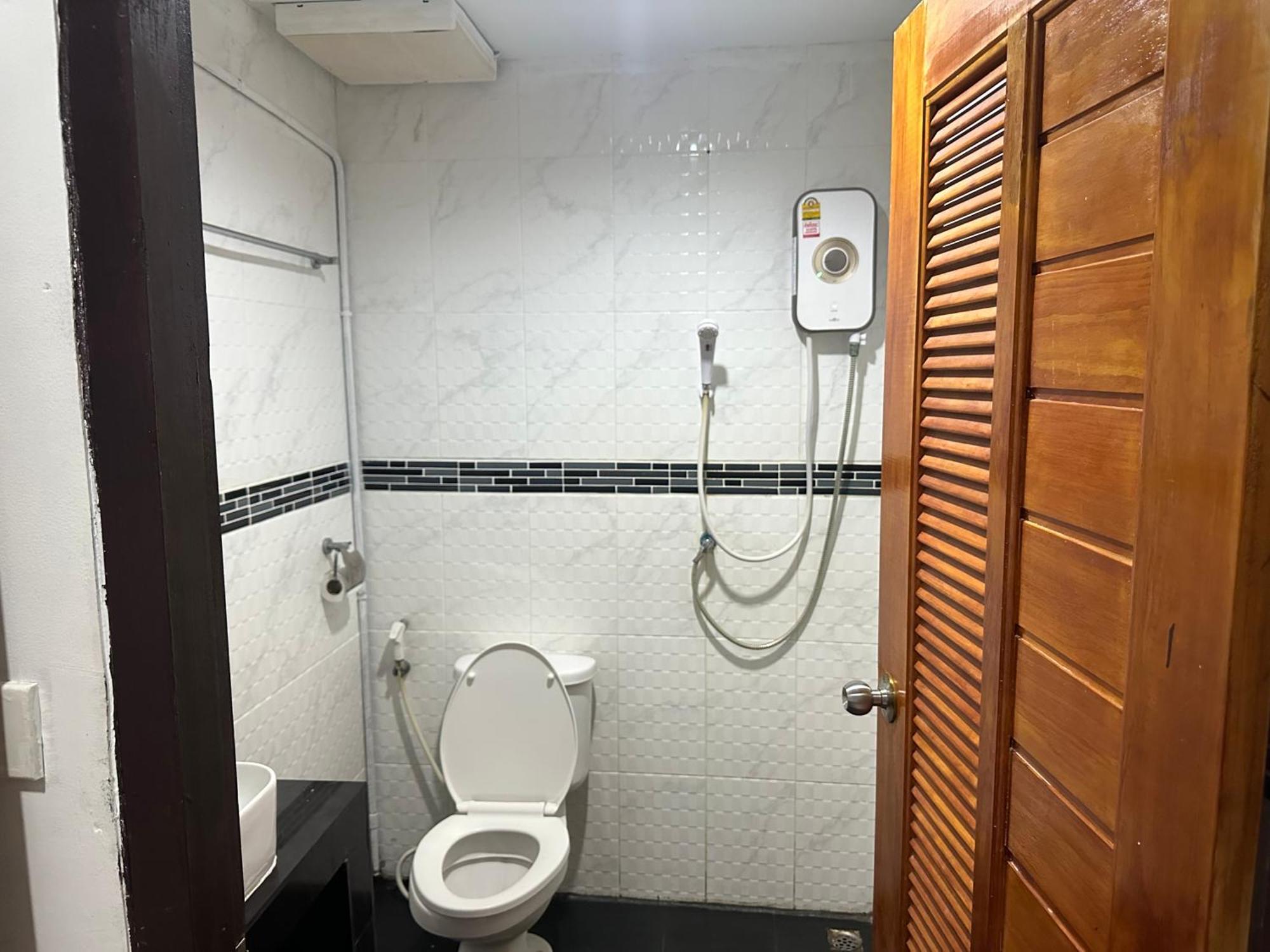 Bang Sit Guest House Фи Фи Айлънд Екстериор снимка