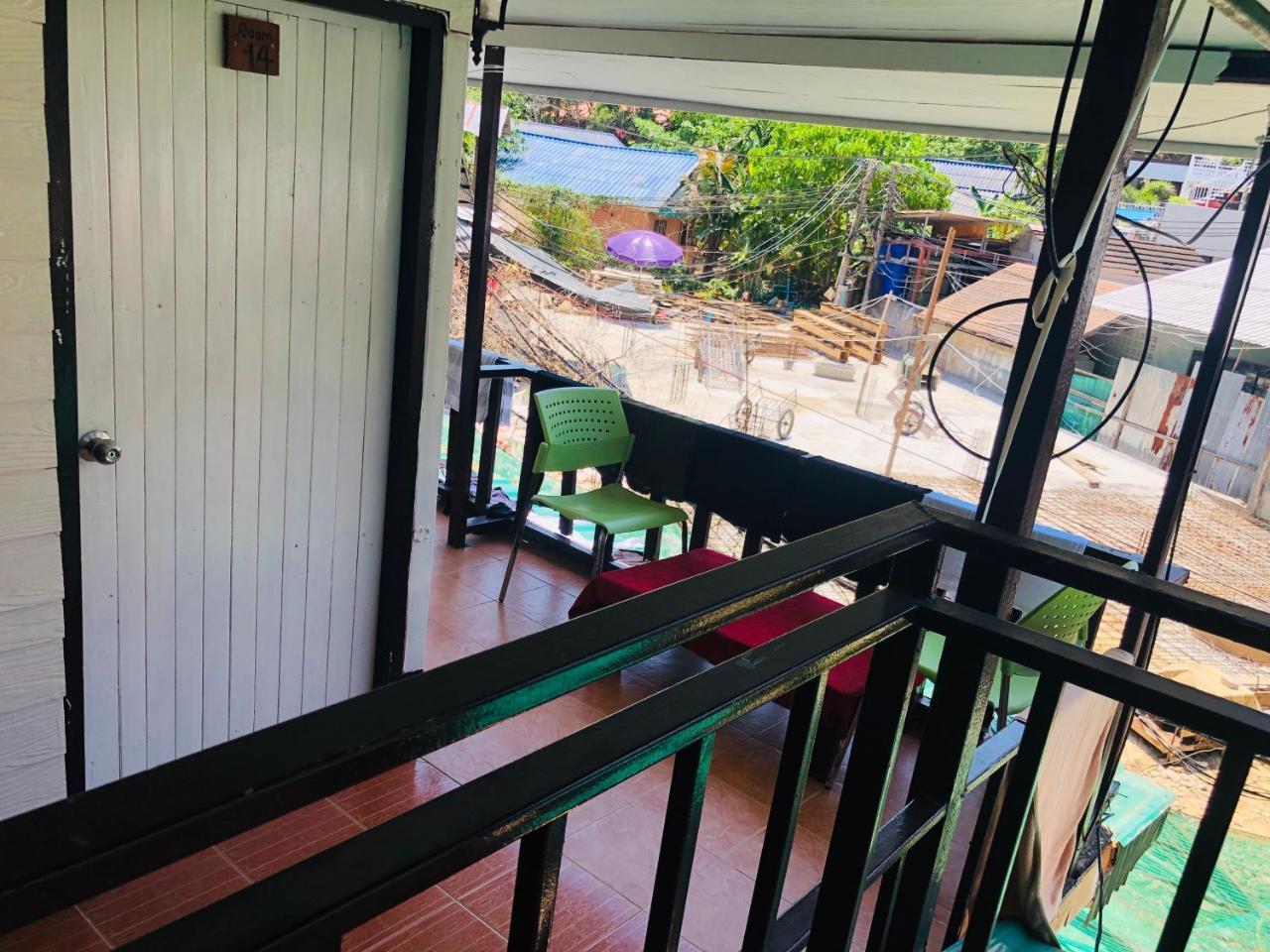 Bang Sit Guest House Фи Фи Айлънд Екстериор снимка