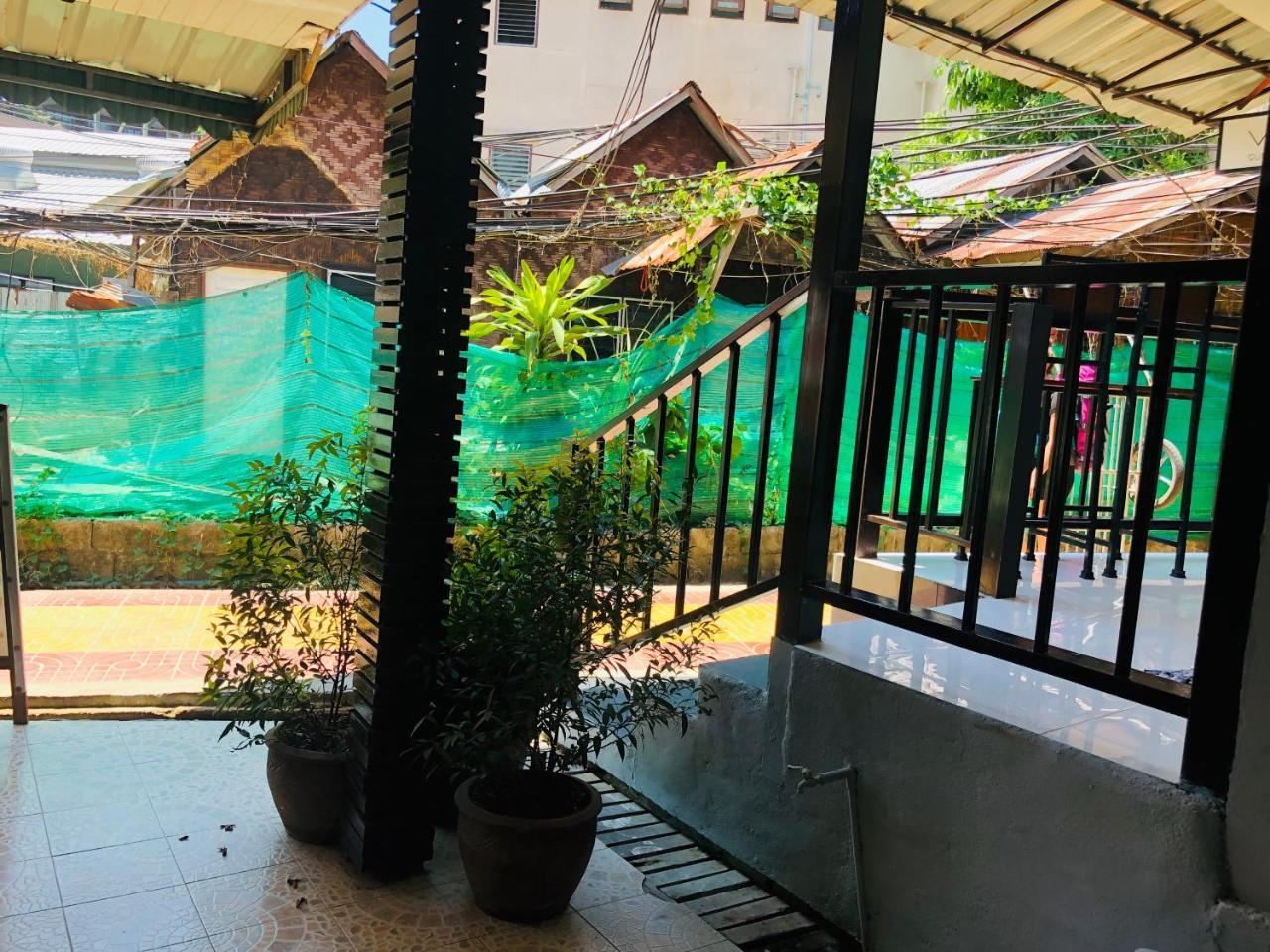 Bang Sit Guest House Фи Фи Айлънд Екстериор снимка